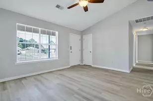 110 W Kenny Dr, Hinesville, GA 31313 - Photo 13