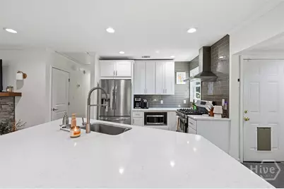 209 E 65th Street, Savannah, GA 31405 - Photo 11