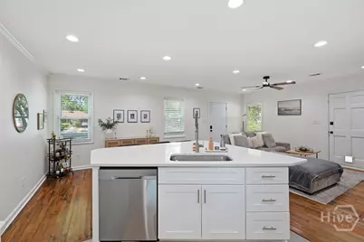 209 E 65th Street, Savannah, GA 31405 - Photo 15