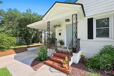 209 E 65th Street, Savannah, GA 31405 - Photo 3
