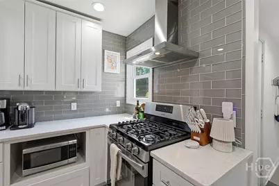 209 E 65th Street, Savannah, GA 31405 - Photo 13