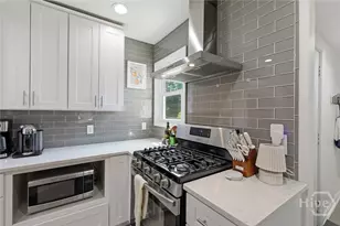 209 E 65th St, Savannah, GA 31405 - Photo 13