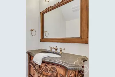 404 E McDonough Street, Savannah, GA 31401 - Photo 17