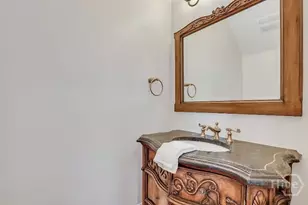 404 E Mc Donough St, Savannah, GA 31401 - Photo 17