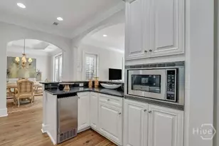 404 E Mc Donough St, Savannah, GA 31401 - Photo 13