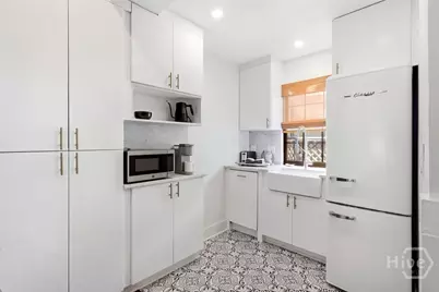 534 E Charlton Street, Savannah, GA 31401 - Photo 3
