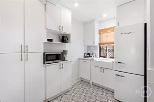 534 E Charlton St, Savannah, GA 31401 - Photo 3