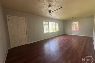 2374 Pinetree Rd, Savannah, GA 31404 - Photo 9