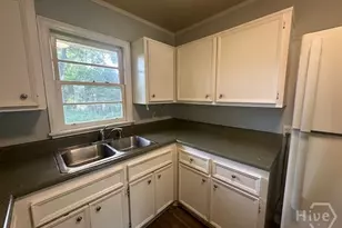 2374 Pinetree Rd, Savannah, GA 31404 - Photo 5