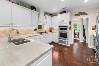 8 Baymeadow Lane, Savannah, GA 31405 - Photo 15
