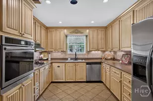 14820 Honeysuckle Rd, Savannah, GA 31419 - Photo 11