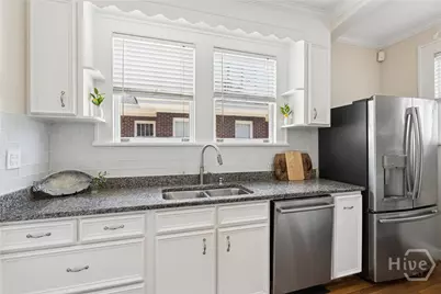315 E 54th Street, Savannah, GA 31405 - Photo 21