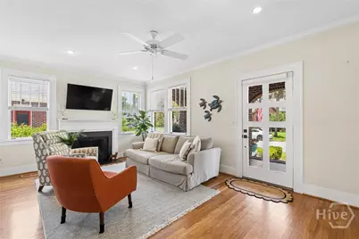 315 E 54th Street, Savannah, GA 31405 - Photo 9