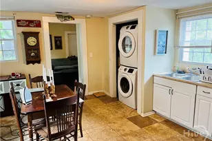 636 E 37th St, Savannah, GA 31401 - Photo 9