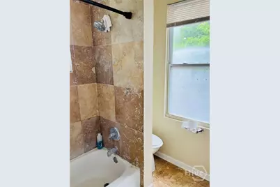 636 E 37th Street, Savannah, GA 31401 - Photo 5