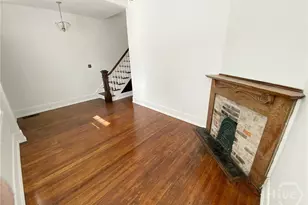 506 E York St, Savannah, GA 31401 - Photo 3