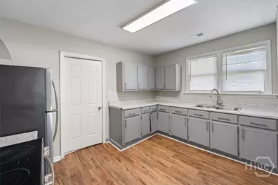 132 Jenks Street, Savannah, GA 31415 - Photo 15