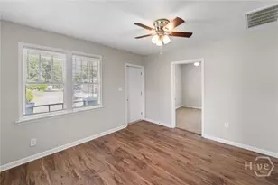 132 Jenks St, Savannah, GA 31415 - Photo 5
