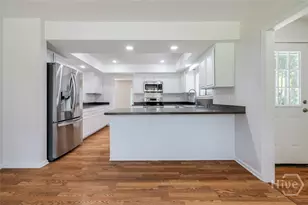 14 Hemingway Dr, Savannah, GA 31411 - Photo 17