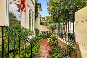 525 E Broughton St, Savannah, GA 31401 - Photo 3