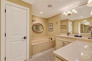 525 E Broughton St, Savannah, GA 31401 - Photo 31
