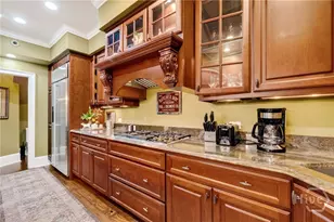 525 E Broughton St, Savannah, GA 31401 - Photo 11