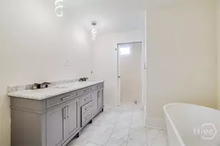 902 E Anderson St, Savannah, GA 31401 - Photo 27