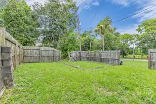 1023 W 37th St, Savannah, GA 31415 - Photo 19