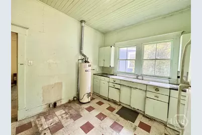 3313 Gragg Street, Thunderbolt, GA 31404 - Photo 11