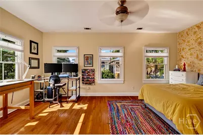 105 W 31st Street, Savannah, GA 31401 - Photo 17