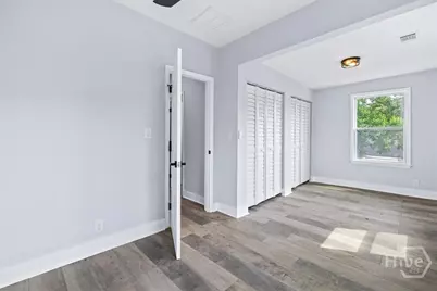 1137 E Gwinnett Street, Savannah, GA 31404 - Photo 17