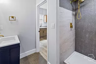 1137 E Gwinnett St, Savannah, GA 31404 - Photo 13