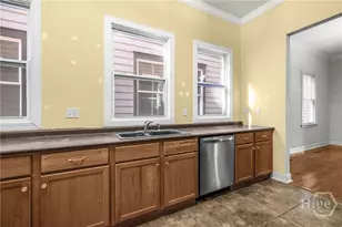 2307 Whitaker St, Savannah, GA 31401 - Photo 9