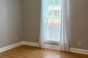 911 Boxwood Dr, Savannah, GA 31410 - Photo 11