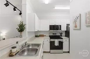 3326 Whitemarsh Way, Savannah, GA 31410 - Photo 7