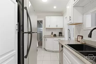 526 E Gwinnett Lane, Savannah, GA 31401 - Photo 19