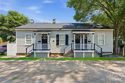 526 E Gwinnett Lane, Savannah, GA 31401 - Photo 1