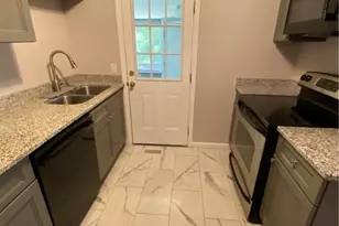 2219 E 40th St, Savannah, GA 31404 - Photo 5