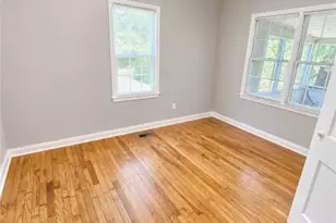 2219 E 40th St, Savannah, GA 31404 - Photo 13