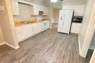 2303 Beaumont Dr, Savannah, GA 31406 - Photo 5