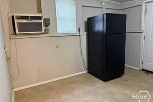 317 Strickland St, Hinesville, GA 31313 - Photo 3