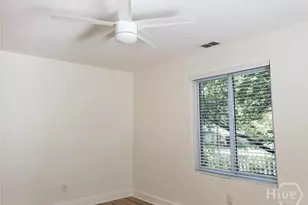 732 E Henry St, Savannah, GA 31401 - Photo 9
