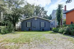 732 E Henry St, Savannah, GA 31401 - Photo 11