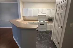 9201 Walden Park Dr, Savannah, GA 31410 - Photo 5
