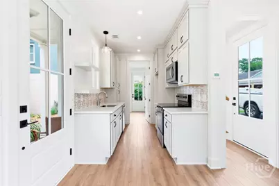 1314 E 38th Street #A, Savannah, GA 31404 - Photo 5