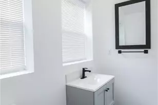 1904 E 51st St, Savannah, GA 31405 - Photo 9