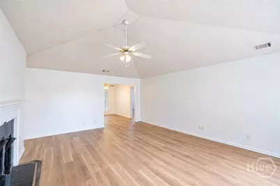 121 W Tisbury Lane, Pooler, GA 31322 - Photo 3