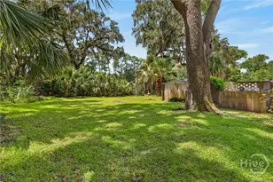 1461 Queensbury St, Savannah, GA 31406 - Photo 25