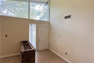 319 Windsor Rd, Savannah, GA 31419 - Photo 3