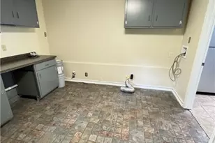 319 Windsor Rd, Savannah, GA 31419 - Photo 13